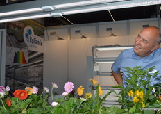 You don't need sunglasses when Rofianda's lights are on, Ronald Gronsveld shows.